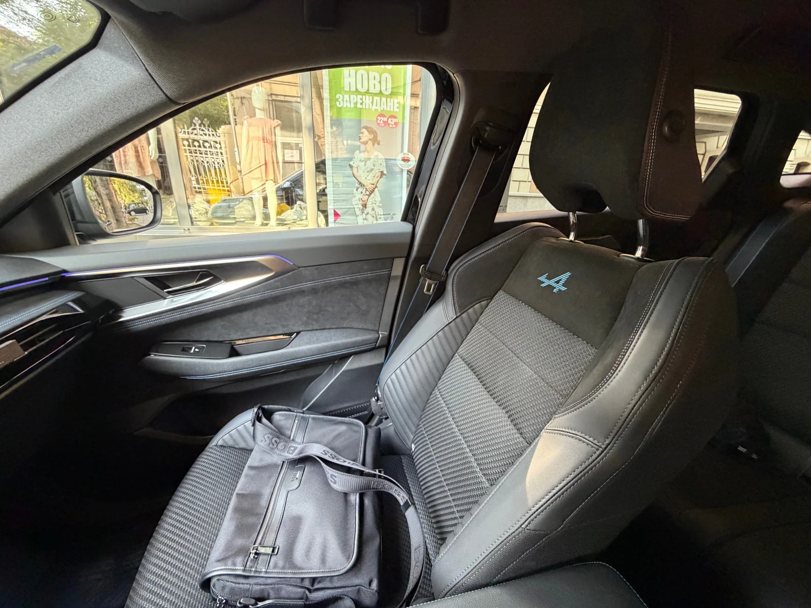 Renault Austral, снимка 7 - Автомобили и джипове - 55345126