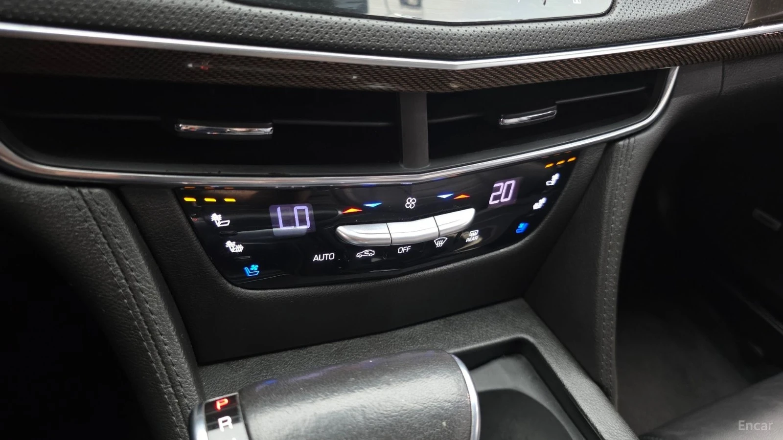Cadillac CT6 * FULL* ПАНО* KEYLESS* Camera* ПОДГРЕВ* , снимка 13 - Автомобили и джипове - 55654984