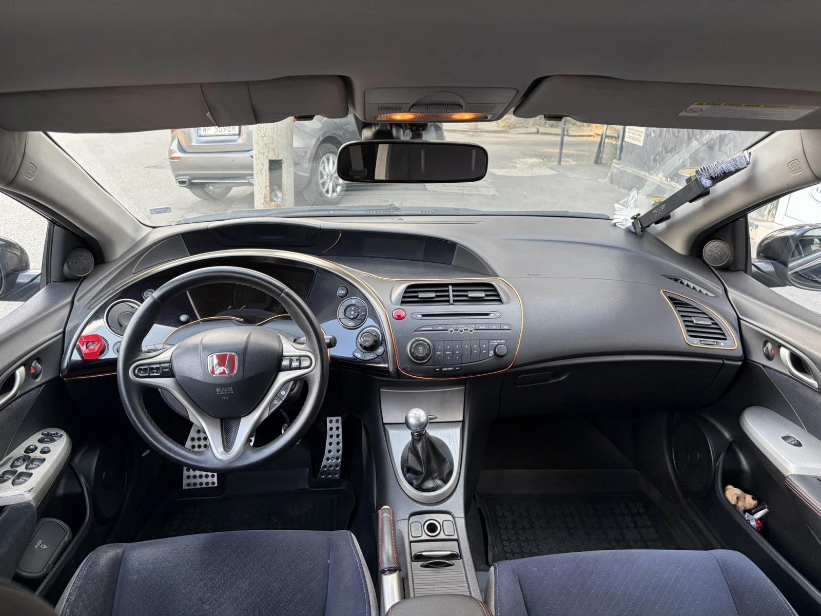 Honda Civic 8gen, снимка 8 - Автомобили и джипове - 55904224