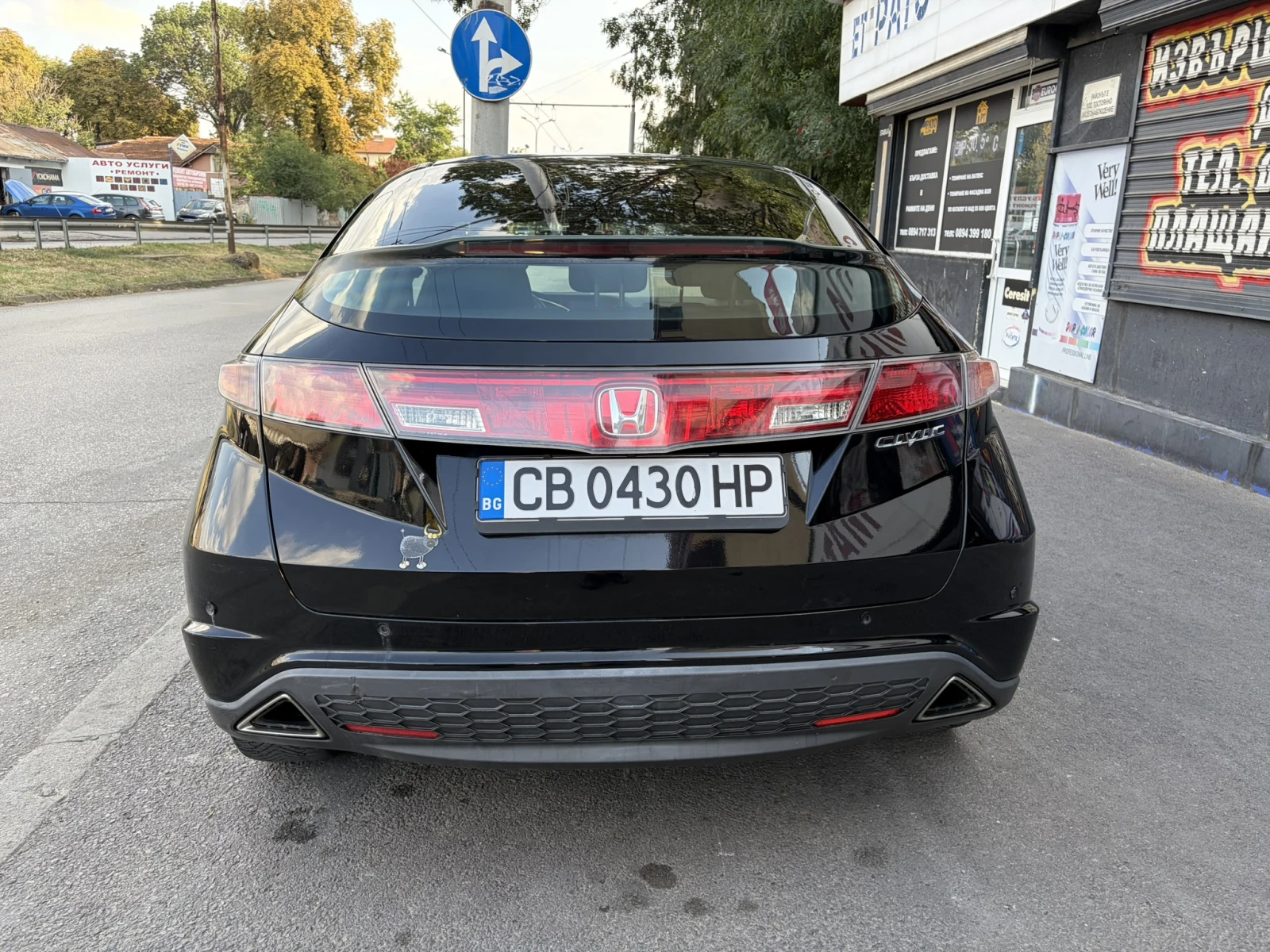 Honda Civic 8gen, снимка 4 - Автомобили и джипове - 55904224
