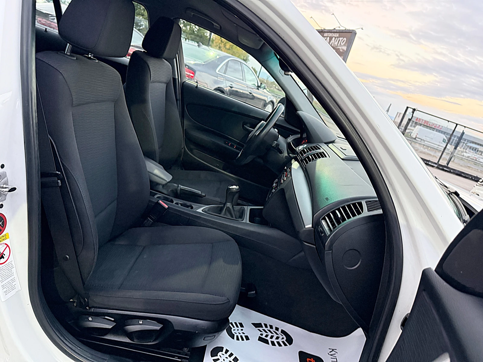 BMW 118 FACE LIFT-KLIMATIK-6skorosti-GERMANIA !!!, снимка 12 - Автомобили и джипове - 56154375