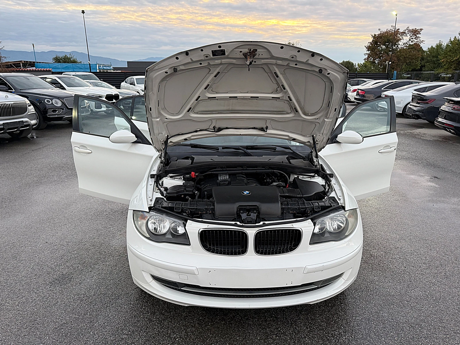 BMW 118 FACE LIFT-KLIMATIK-6skorosti-GERMANIA !!!, снимка 16 - Автомобили и джипове - 56154375