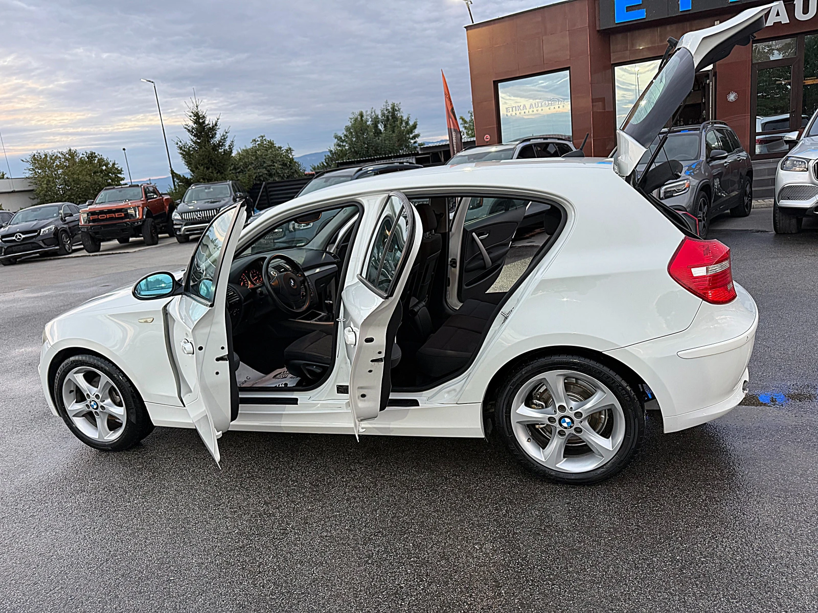 BMW 118 FACE LIFT-KLIMATIK-6skorosti-GERMANIA !!!, снимка 14 - Автомобили и джипове - 56154375