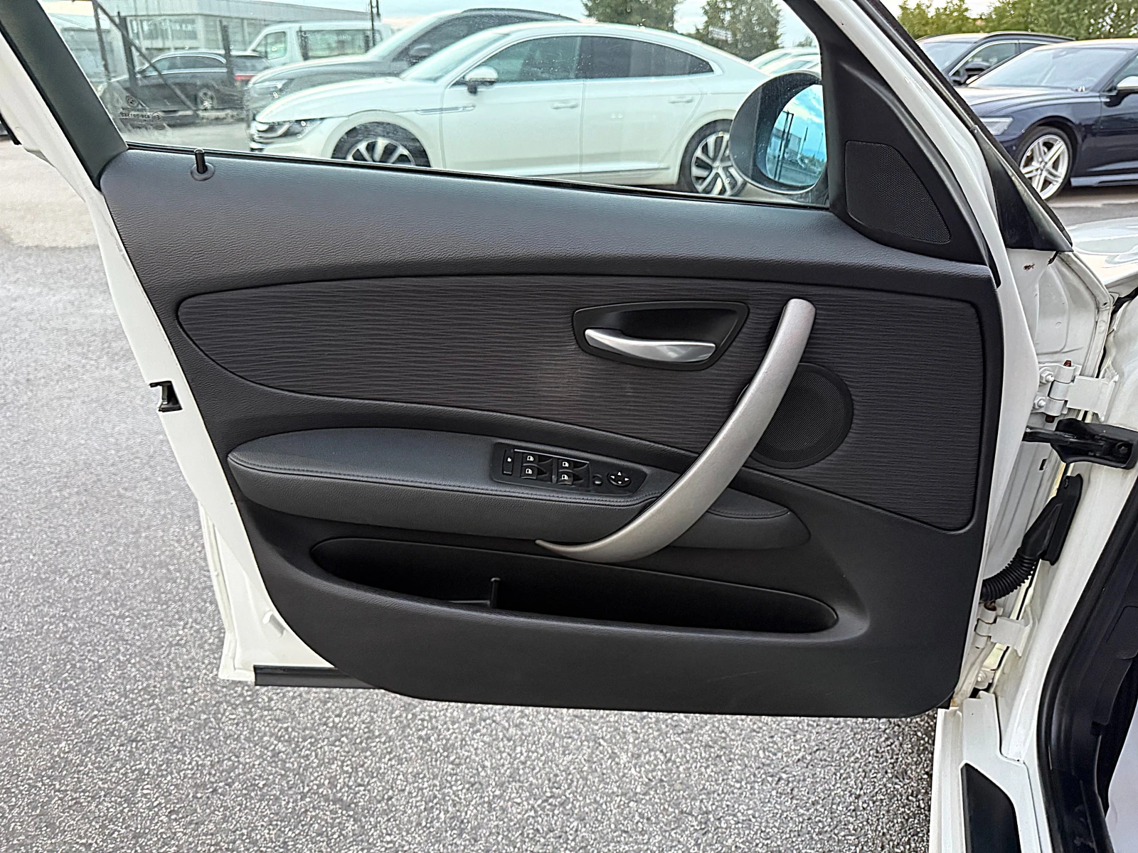 BMW 118 FACE LIFT-KLIMATIK-6skorosti-GERMANIA !!!, снимка 8 - Автомобили и джипове - 56154375