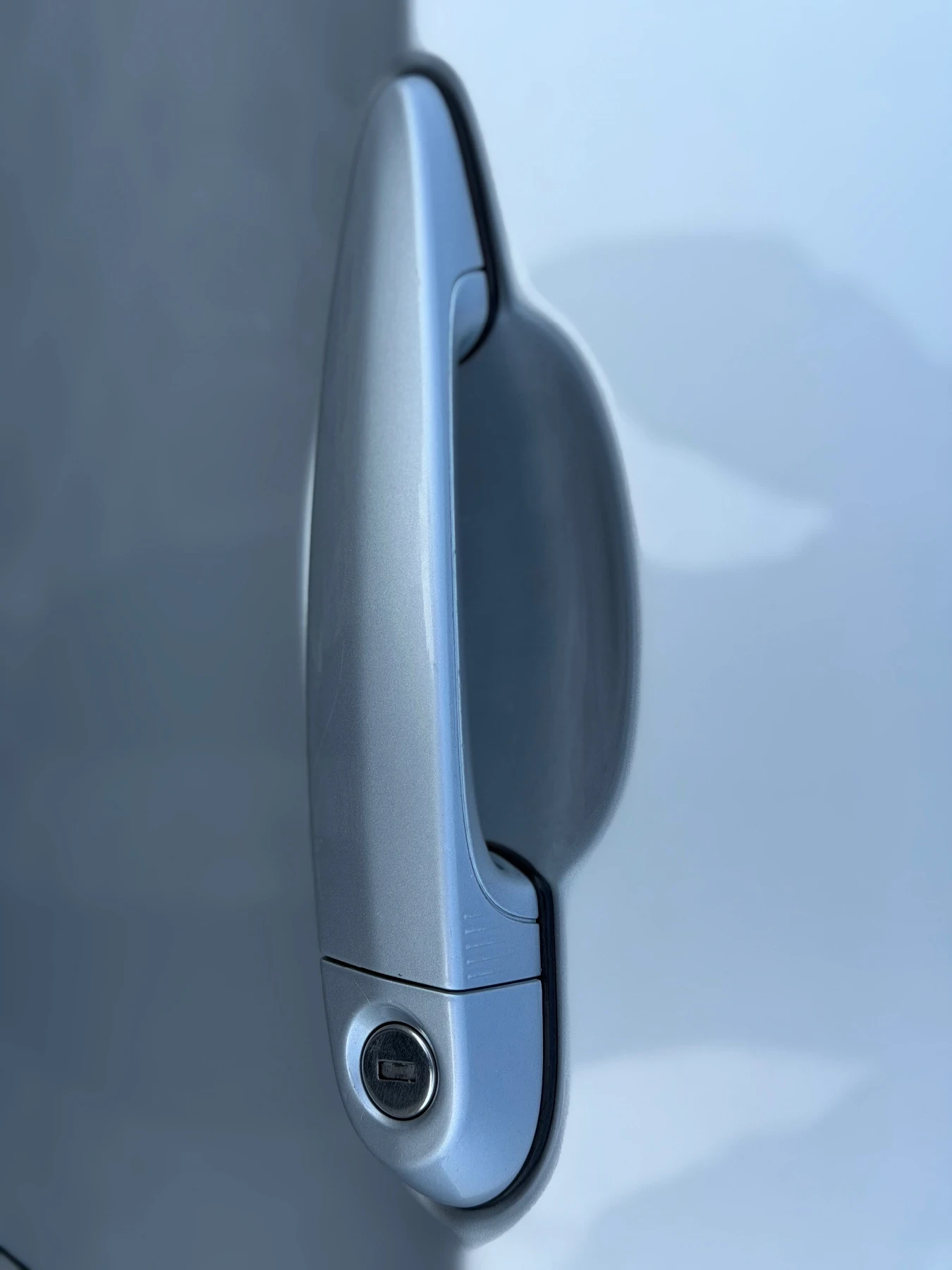 BMW 320 Keyless, снимка 9 - Автомобили и джипове - 56349776