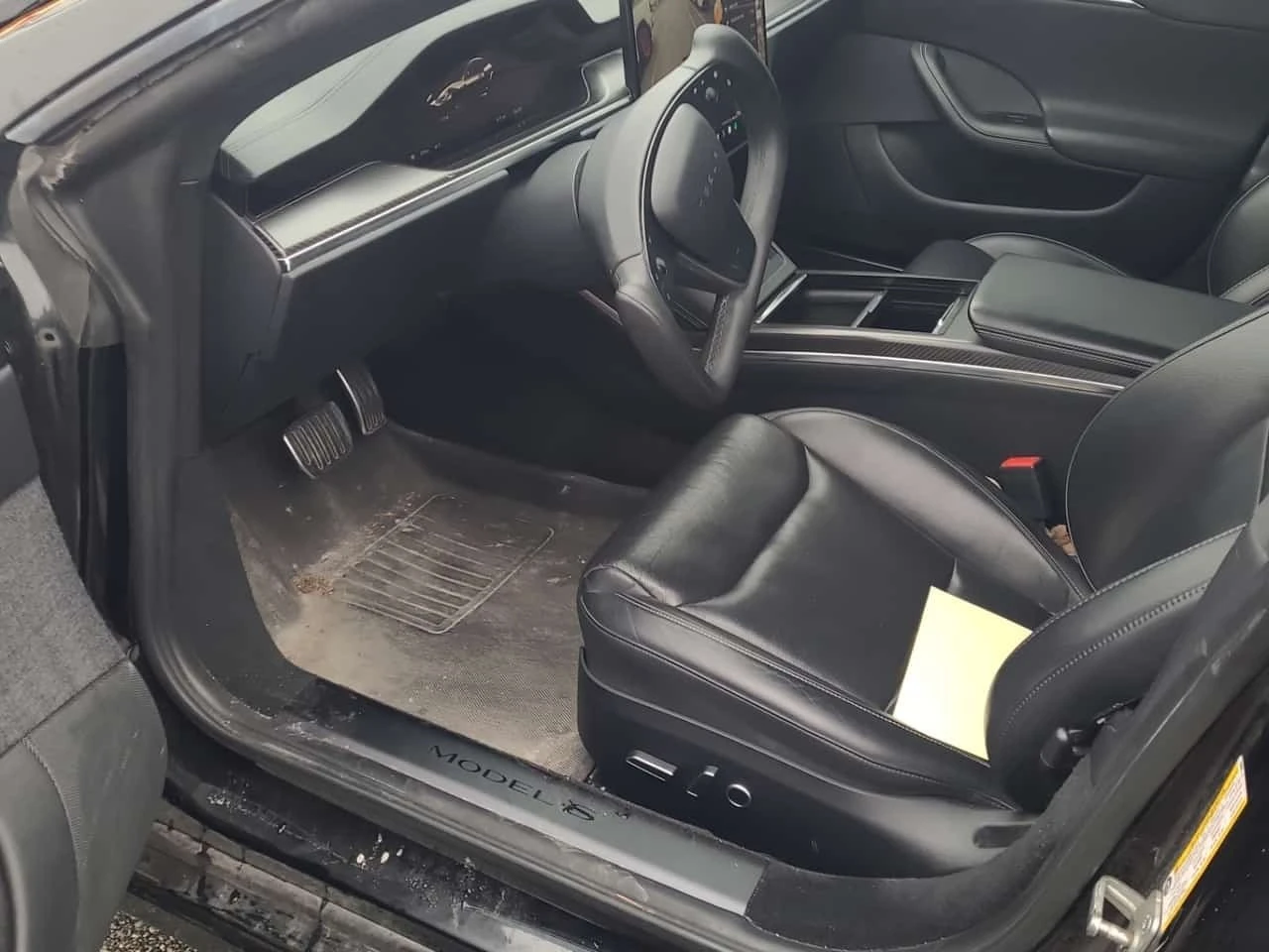 Tesla Model S PLAID  CARFAX | Mobile.bg � ����������� 5