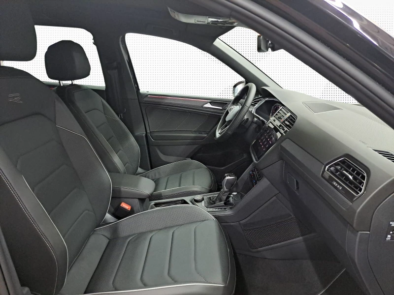 VW Tiguan Allspace 2.0 TDI 4Motion = R-line= Гаранция, снимка 7 - Автомобили и джипове - 48881990