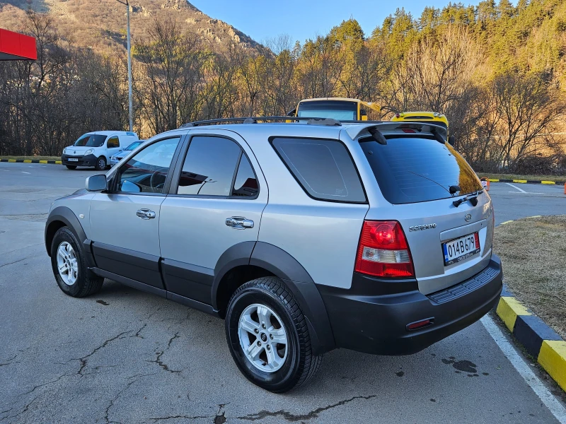 Kia Sorento 2.5 CRD AVTOMAT/KOJA/KLIMATRONIK, снимка 4 - Автомобили и джипове - 49440643