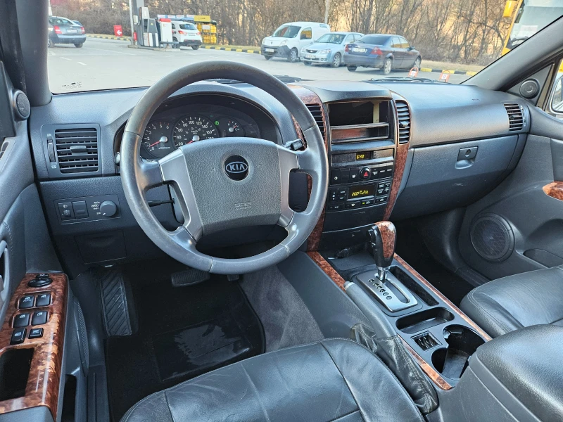 Kia Sorento 2.5 CRD AVTOMAT/KOJA/KLIMATRONIK, снимка 9 - Автомобили и джипове - 49440643