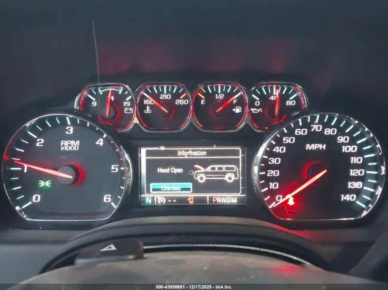 Chevrolet Tahoe 5.3L V-8 DI, VVT, 355HP 4X2 Drive, снимка 13 - Автомобили и джипове - 53044425