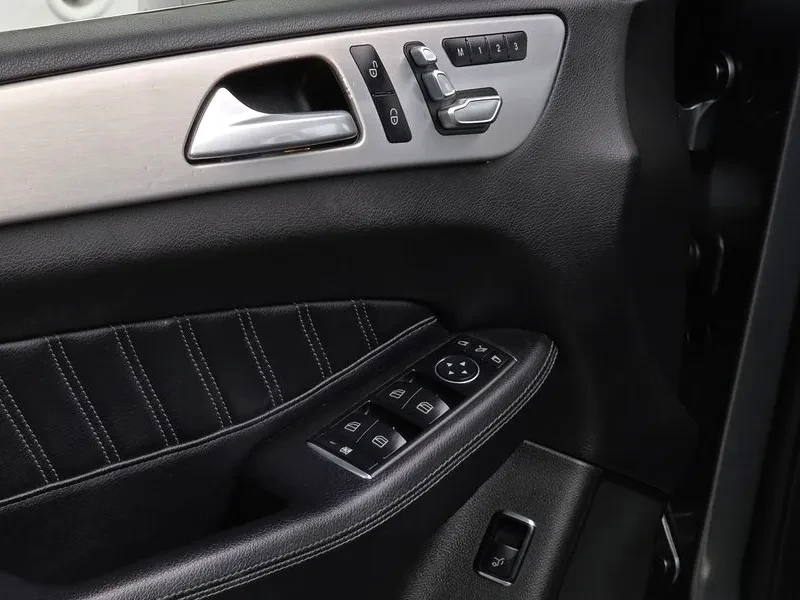 Mercedes-Benz GLE 350 D 4Matic Premium, снимка 17 - Автомобили и джипове - 53827616