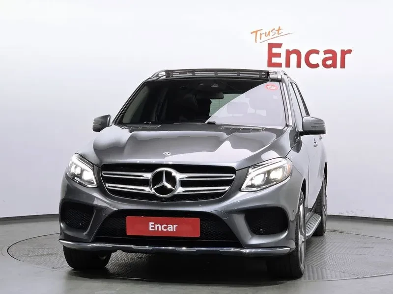 Mercedes-Benz GLE 350 D 4Matic Premium, снимка 3 - Автомобили и джипове - 53827616