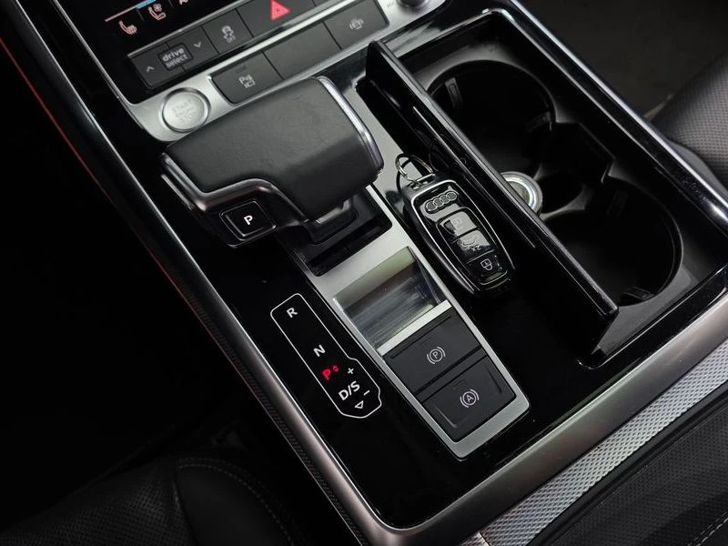Audi Q7 45 TDI Quattro| 231к.с.| ВКЛ.ТЕХНОТЕСТ, снимка 9 - Автомобили и джипове - 55099866