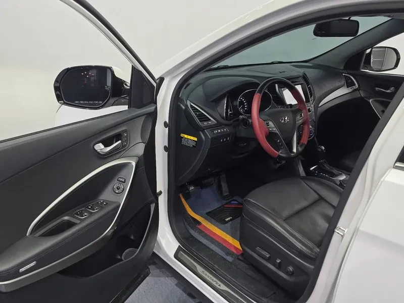 Hyundai Santa fe 2.0 CRDi 4WD - САМО 30% АВАНС, снимка 10 - Автомобили и джипове - 56021758