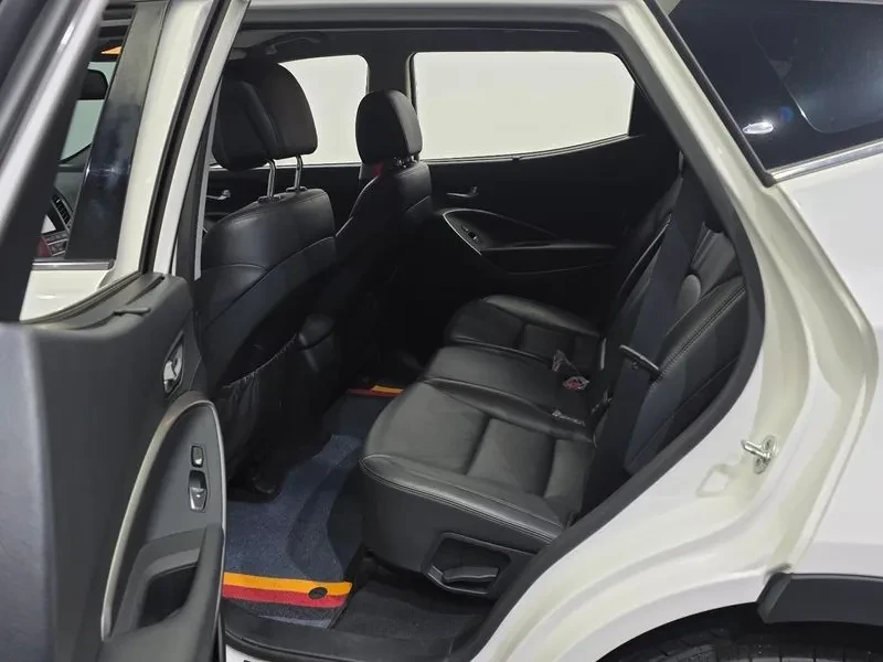 Hyundai Santa fe 2.0 CRDi 4WD - САМО 30% АВАНС, снимка 11 - Автомобили и джипове - 56021758