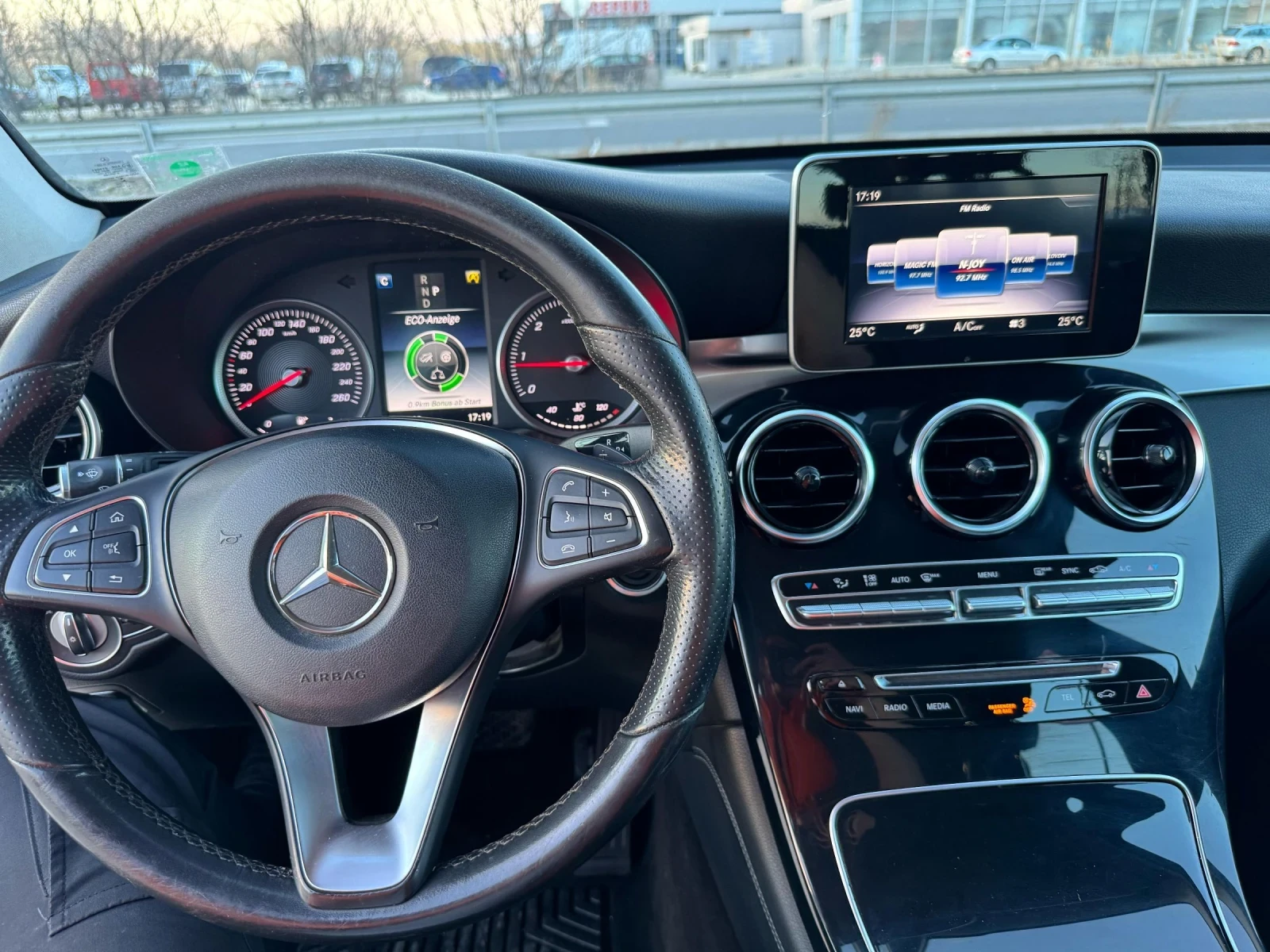 Mercedes-Benz GLC 220 2.2 - изображение 8