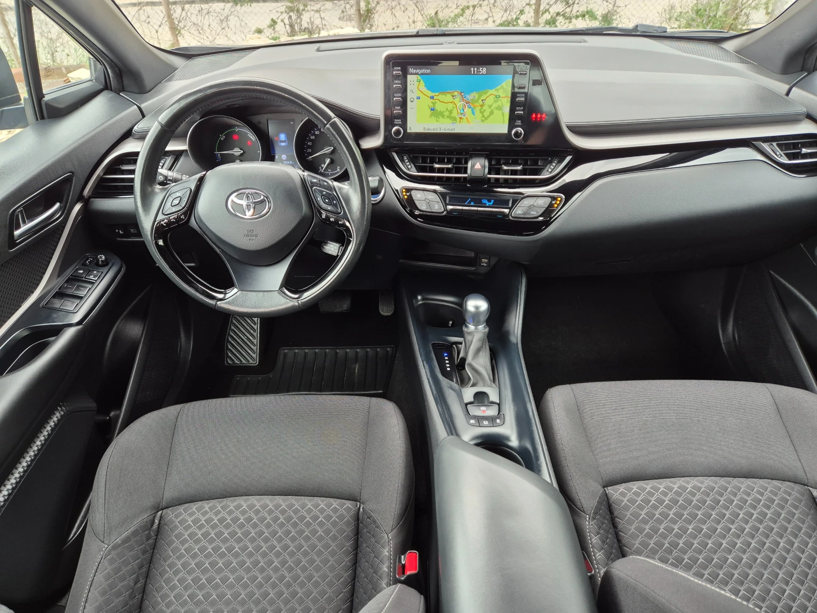 Toyota C-HR 1.8 HIBRID-LED-LINE ASSIST-PODGREV-CAMERA - изображение 8