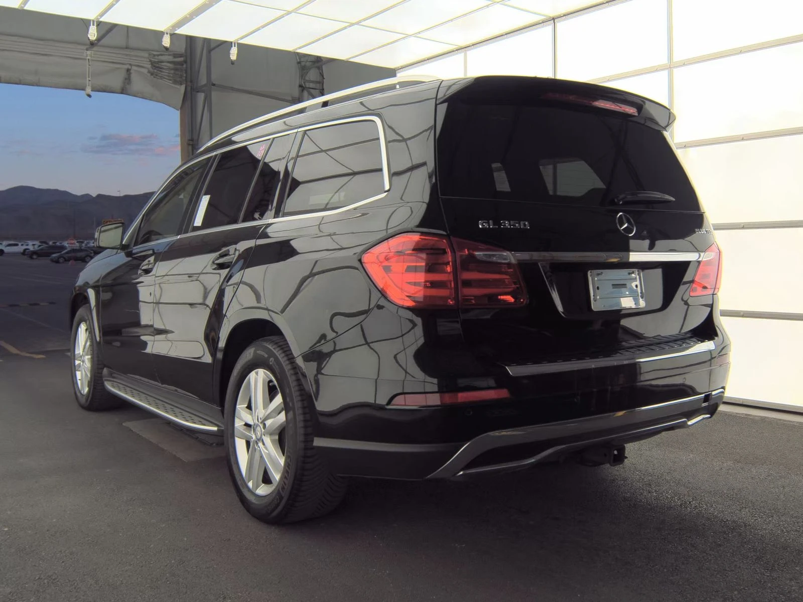 Mercedes-Benz GL 350 7МЕСТА* 360 КАМЕРА* LANE ASSIST* KEYLESS* BI-XENON - изображение 6
