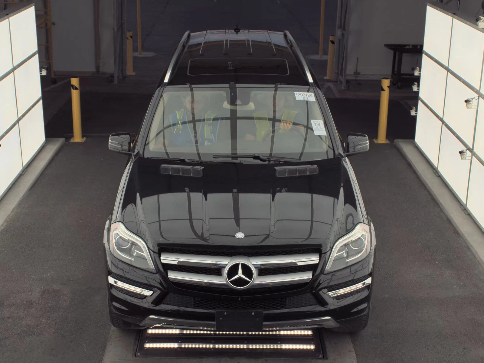 Mercedes-Benz GL 350 7МЕСТА* 360 КАМЕРА* LANE ASSIST* KEYLESS* BI-XENON - изображение 2