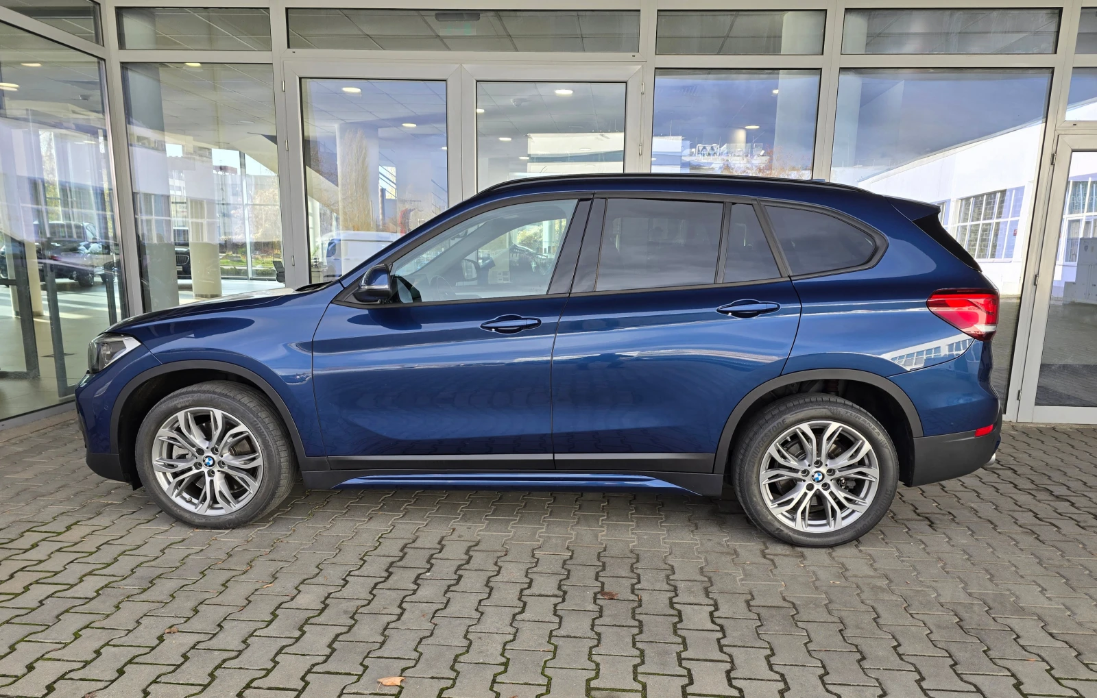 BMW X1 xDrive20d Sport Line - изображение 2