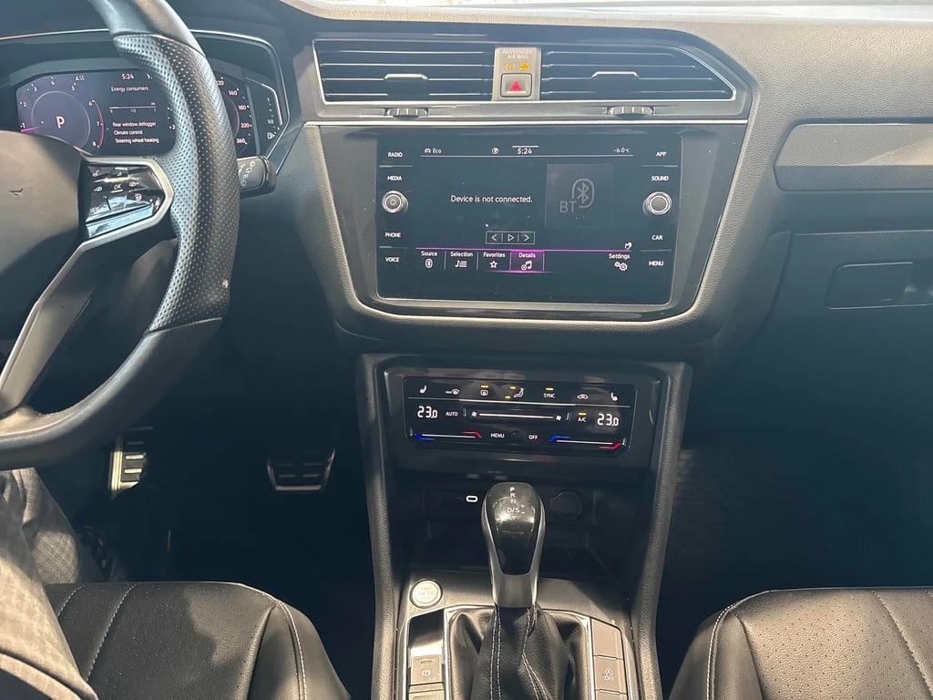 VW Tiguan * Comfortline R Line Black Edition * CARFAX *  - изображение 9