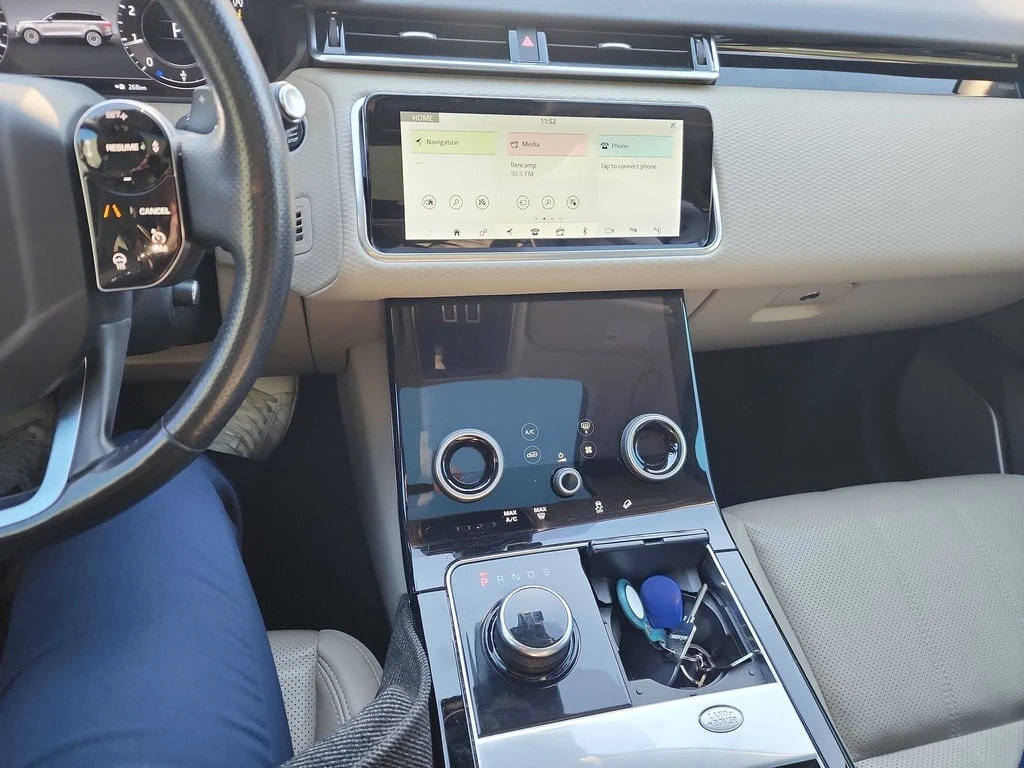 Land Rover Range Rover Velar * S * CARFAX * ЦЕНА ДО БГ - изображение 9