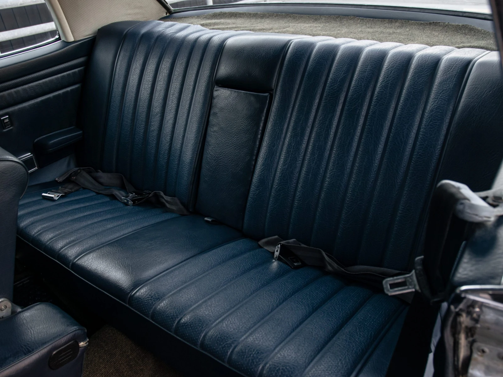 Mercedes-Benz 250 250C С РЕГИСТРАЦИЯ & АВТО КРЕДИТ, снимка 13 - Автомобили и джипове - 53751091