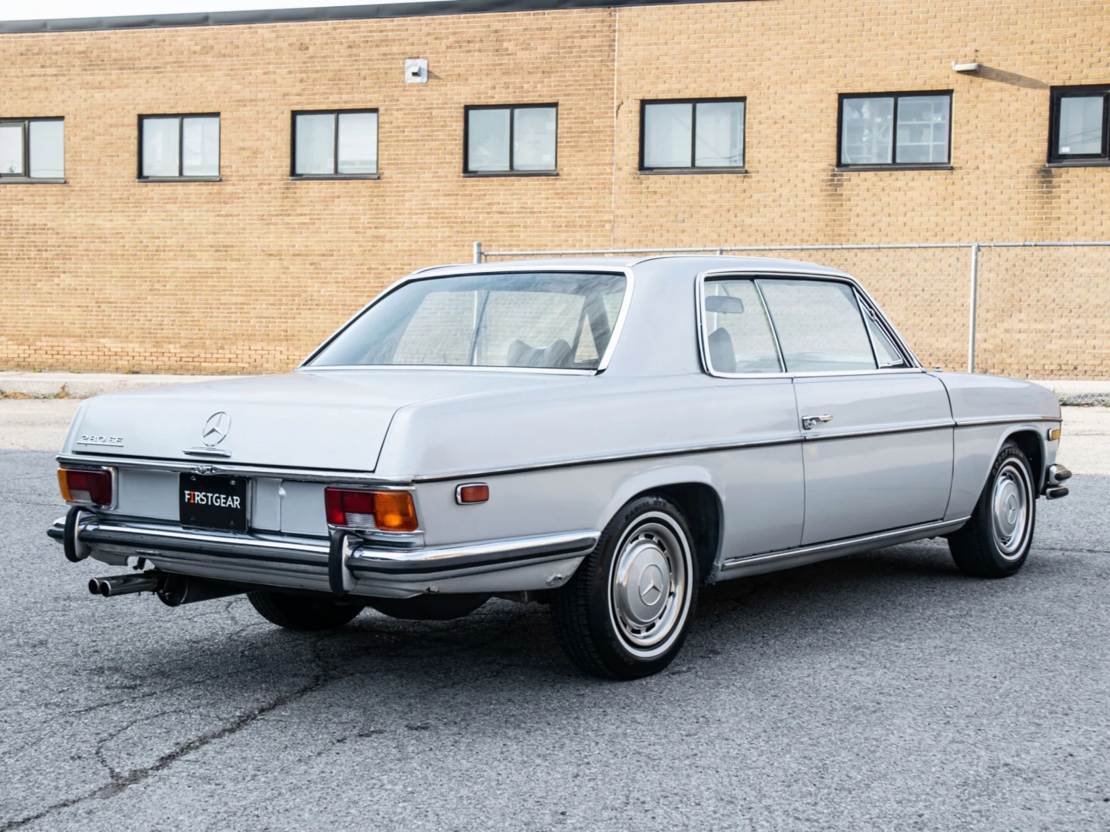 Mercedes-Benz 250 250C С РЕГИСТРАЦИЯ & АВТО КРЕДИТ, снимка 5 - Автомобили и джипове - 53751091