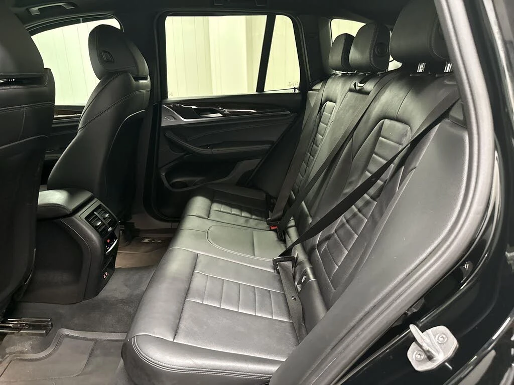 BMW X3 30i* XDRIVE* ПОДГРЕВ* КАМЕРА* МЪРТВА ТОЧКА* CARPLA, снимка 17 - Автомобили и джипове - 54123263