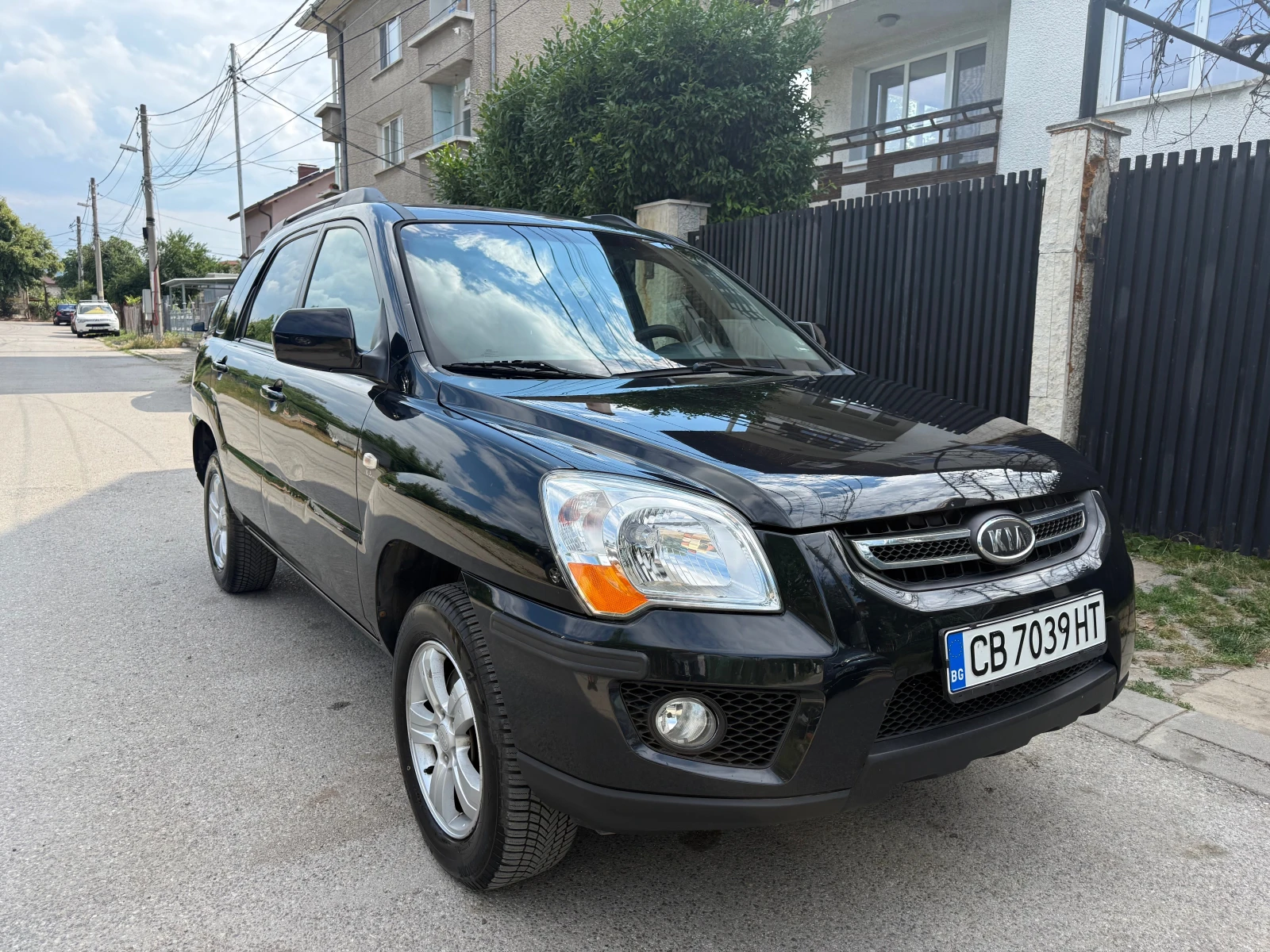Kia Sportage 2.0Gaz-Benzin Facelive, снимка 3 - Автомобили и джипове - 55191284