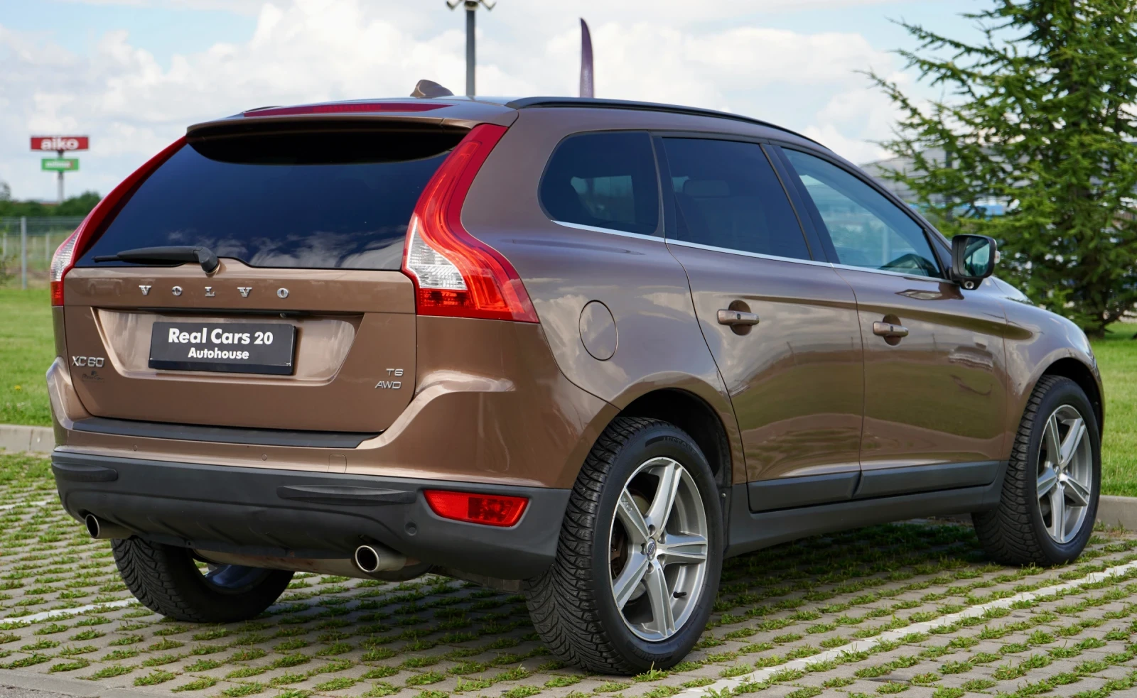 Volvo XC60 T6* 3.0* KEYLESS* CAMERA* BLIS* 4х4* NAVI* PANO* , снимка 4 - Автомобили и джипове - 55260862