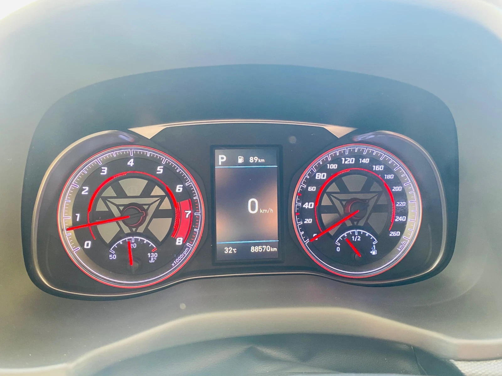 Hyundai Kona Iron man, снимка 10 - Автомобили и джипове - 55970792