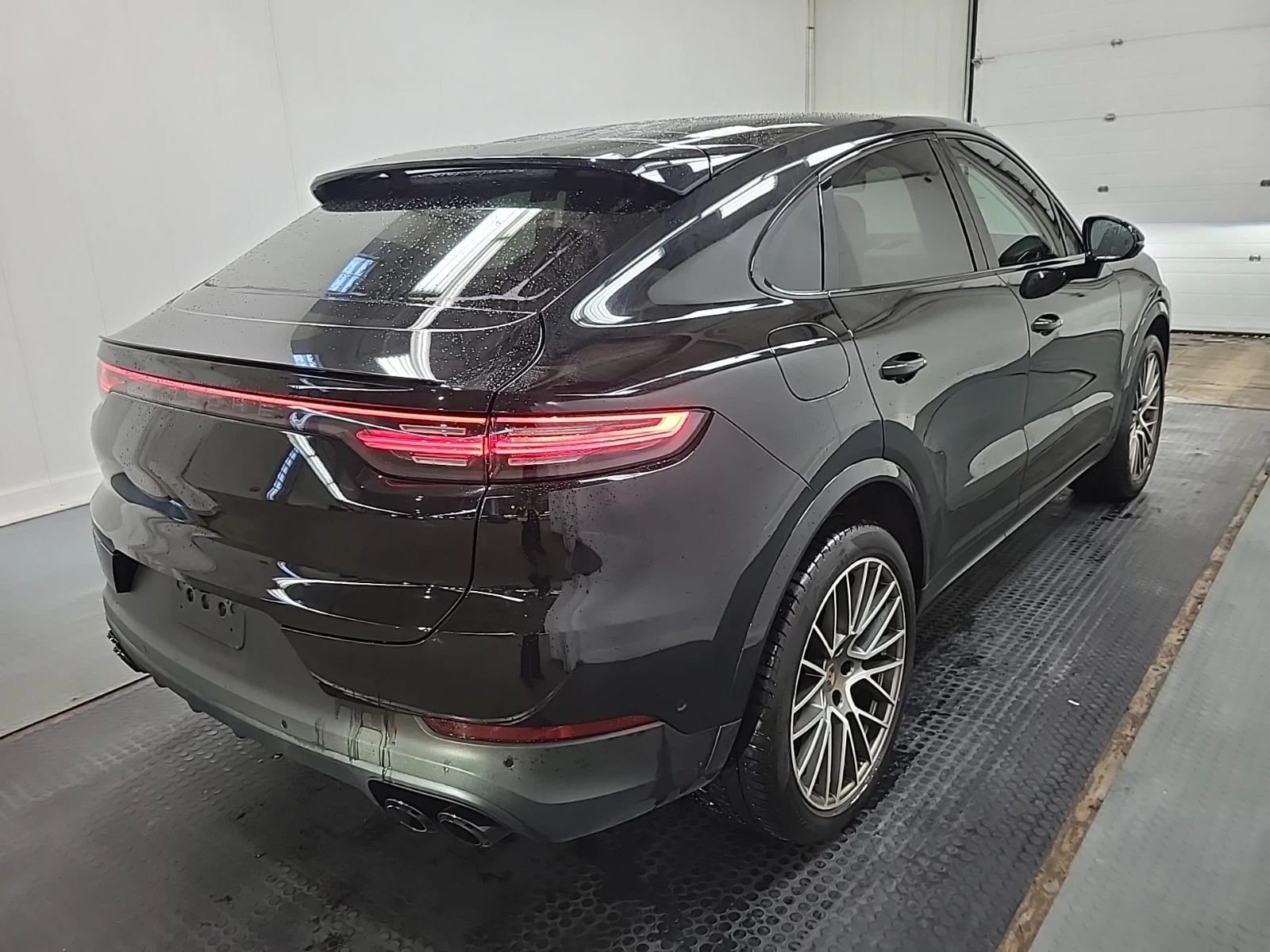 Porsche Cayenne Coupe * PLATINUM EDITION * CARFAX * , снимка 3 - Автомобили и джипове - 56066663
