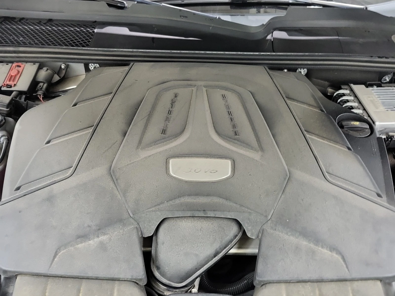 Porsche Cayenne Coupe * PLATINUM EDITION * CARFAX * , снимка 16 - Автомобили и джипове - 56066663