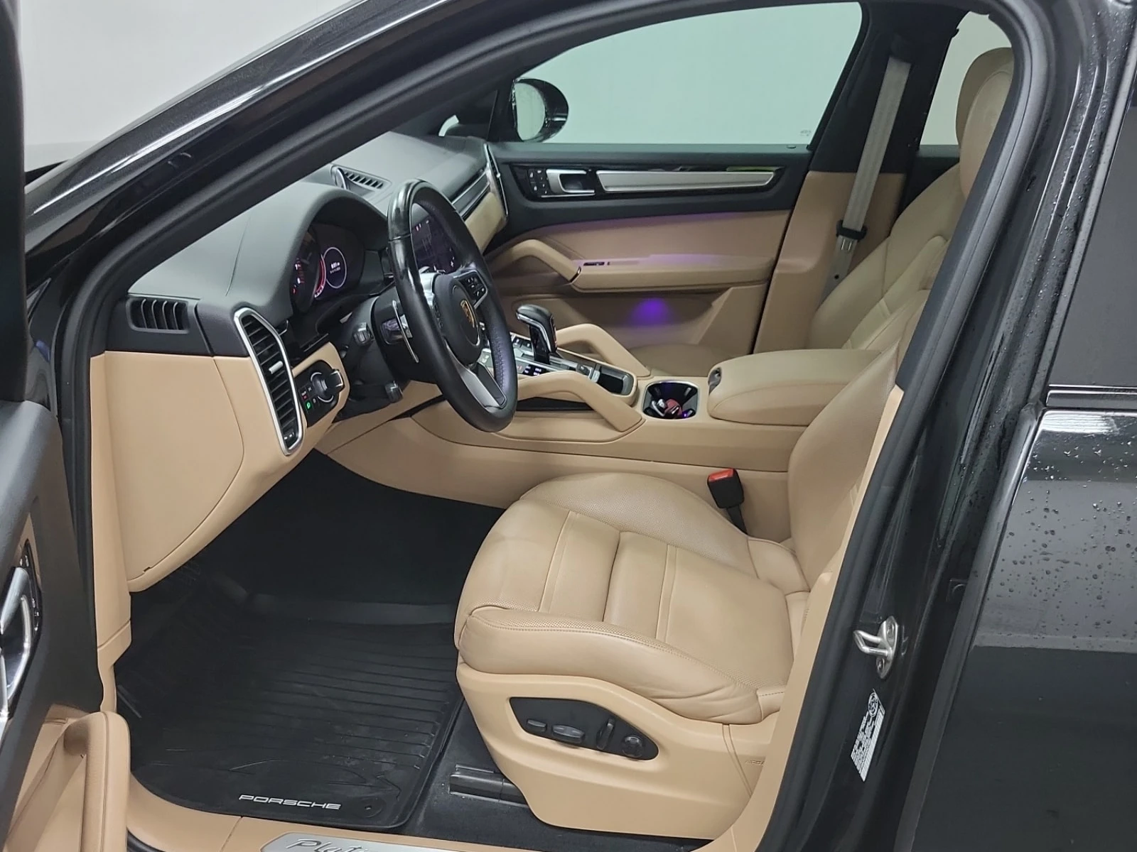 Porsche Cayenne Coupe * PLATINUM EDITION * CARFAX * , снимка 9 - Автомобили и джипове - 56066663