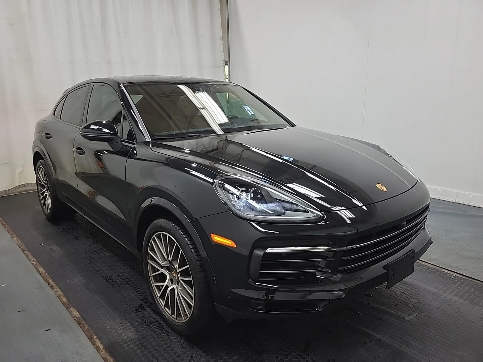 Porsche Cayenne Coupe * PLATINUM EDITION * CARFAX * , снимка 4 - Автомобили и джипове - 56066663