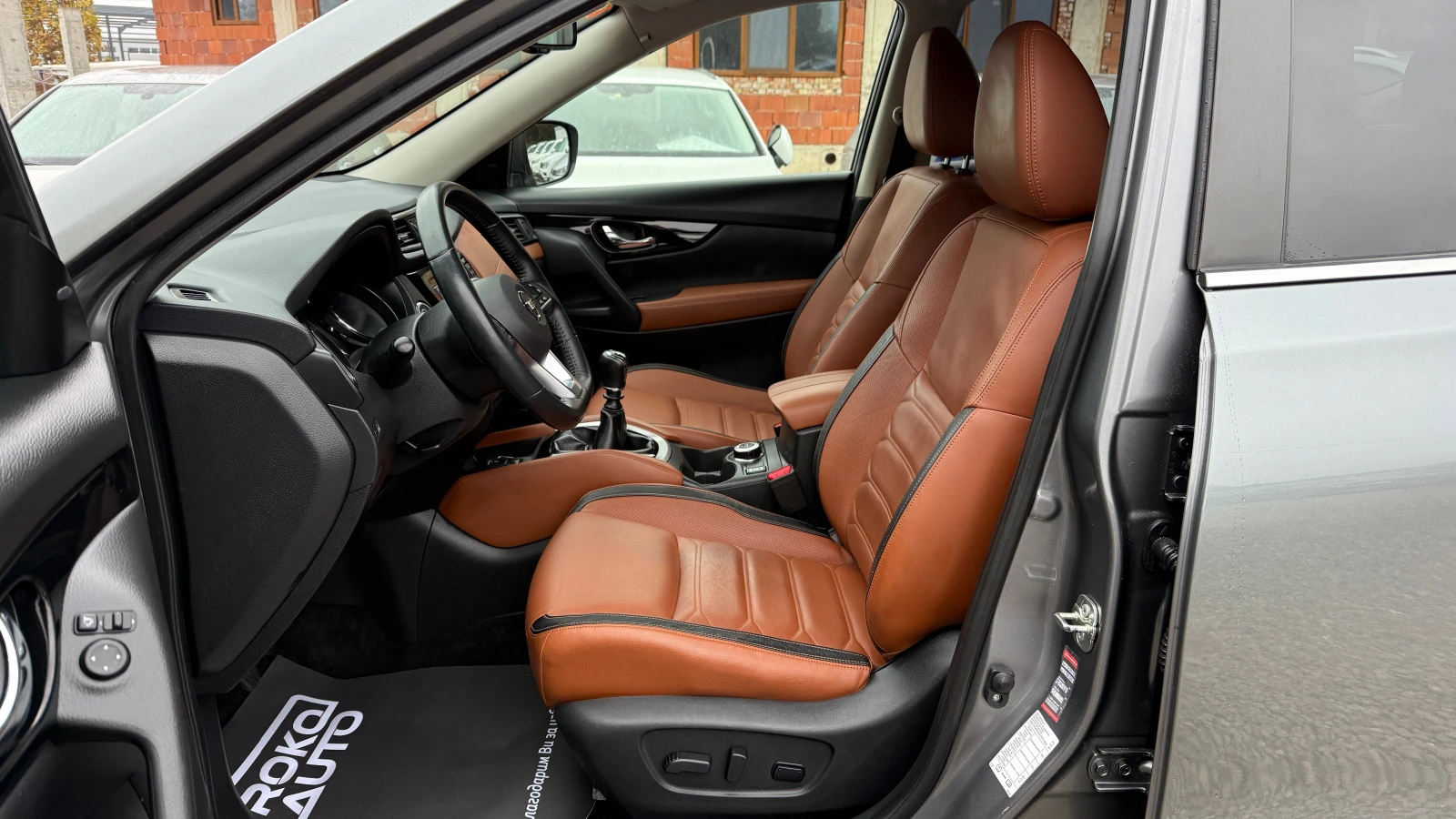 Nissan X-trail 2.0D/NAVI/КОЖА/DISTRONIC/KEYLESS/КАМЕРА360/ПОДГРЕВ, снимка 9 - Автомобили и джипове - 56259319