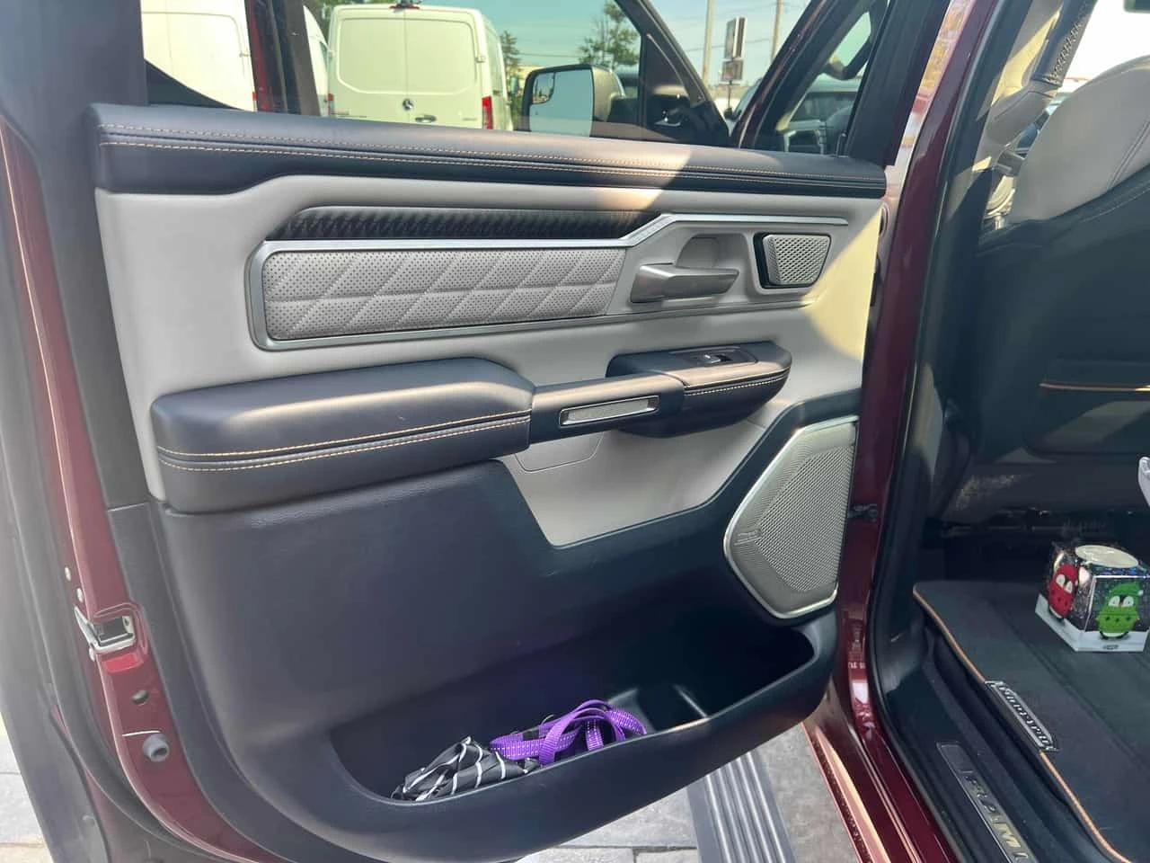 Dodge RAM 1500 Tungsten / 360 / Harman Kardon / Обдухване , снимка 14 - Автомобили и джипове - 56349089