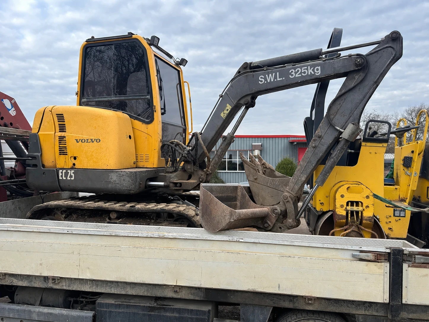 Багер Volvo Volvo EC 25