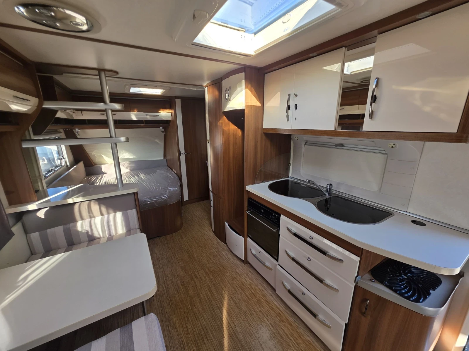 �������� Hobby | Mobile.bg � ����������� 12