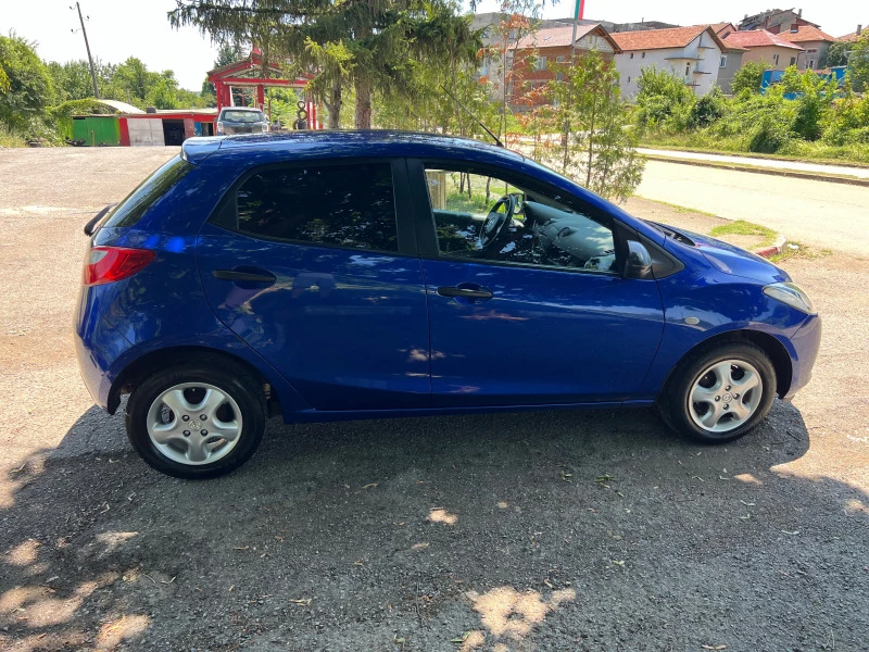 Mazda 2 1.3, снимка 7 - Автомобили и джипове - 46227000