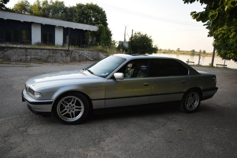 BMW 735 IL, снимка 10 - Автомобили и джипове - 46608618