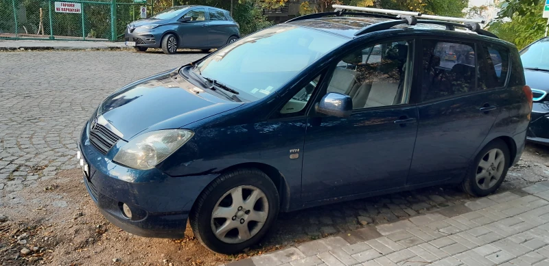 Toyota Corolla verso, снимка 2 - Автомобили и джипове - 47410550