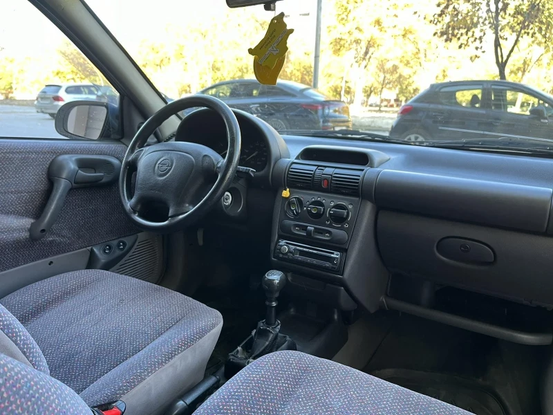 Opel Corsa 1.4, снимка 6 - Автомобили и джипове - 47851427