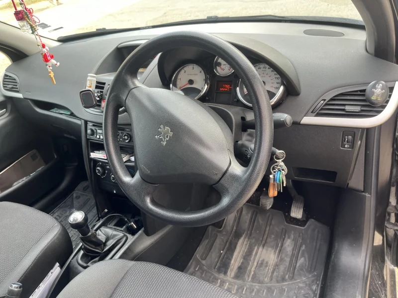 Peugeot 207, снимка 8 - Автомобили и джипове - 48089785