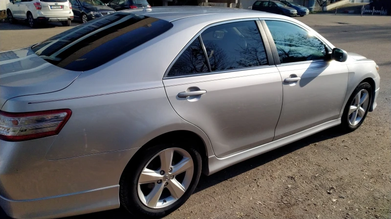 Toyota Camry SE, снимка 5 - Автомобили и джипове - 48157041