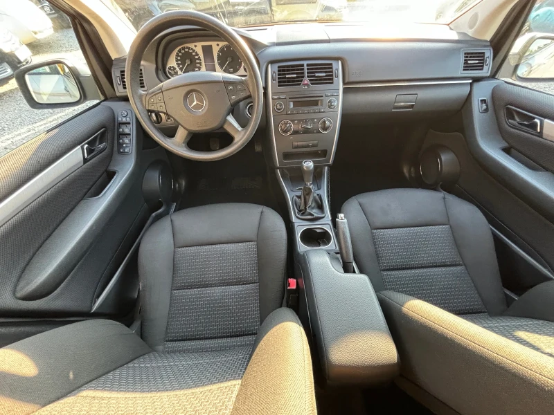 Mercedes-Benz B 180 1.7i, снимка 12 - Автомобили и джипове - 48335593