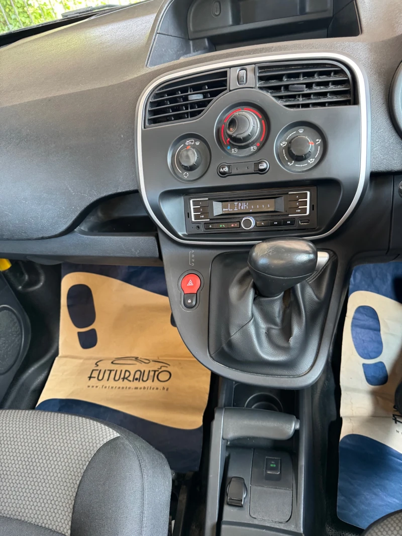 Renault Kangoo FULL ELECTRIC ZE MAXI 33kWh нов внос Швейцария, снимка 14 - Автомобили и джипове - 51158479