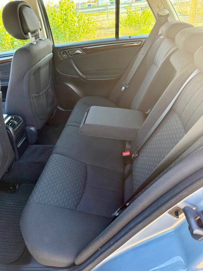 Mercedes-Benz C 180 1.8 , снимка 10 - Автомобили и джипове - 52280172