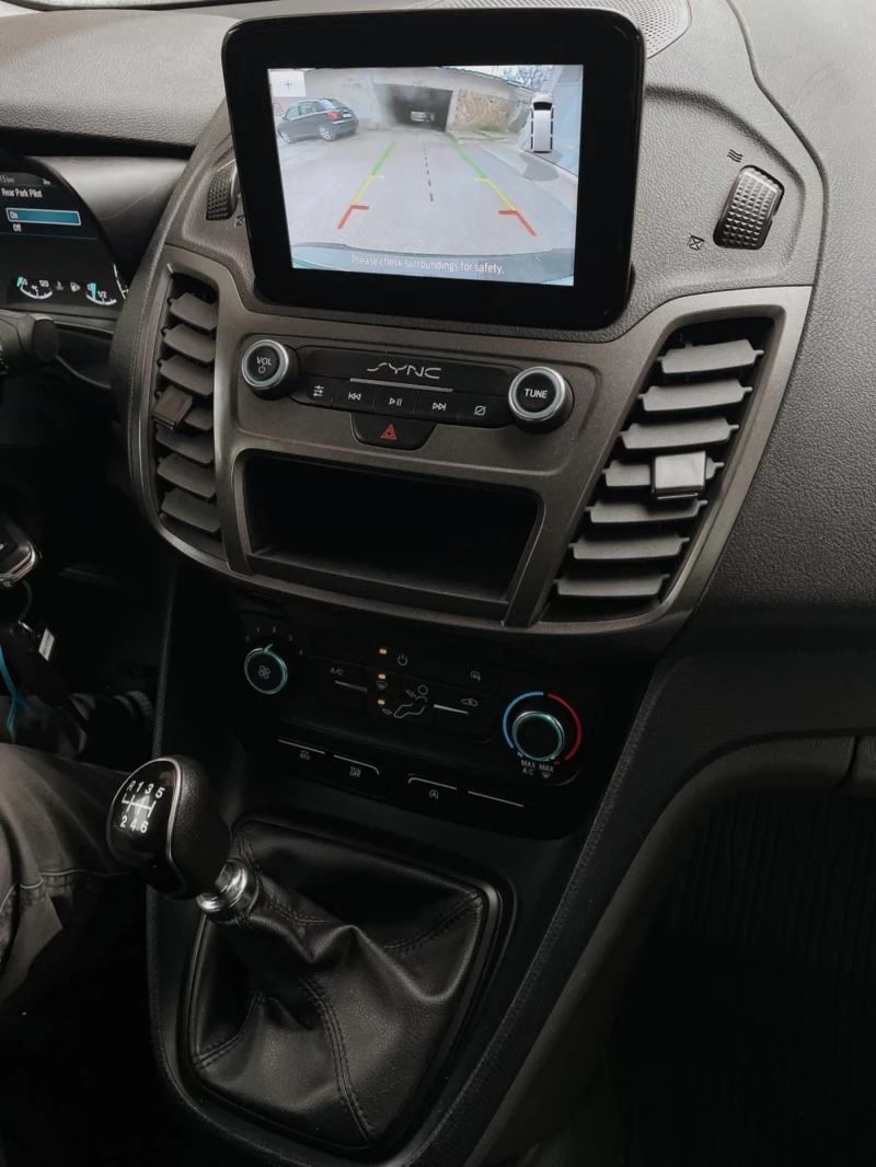 Ford Connect, снимка 11 - Автомобили и джипове - 53247052